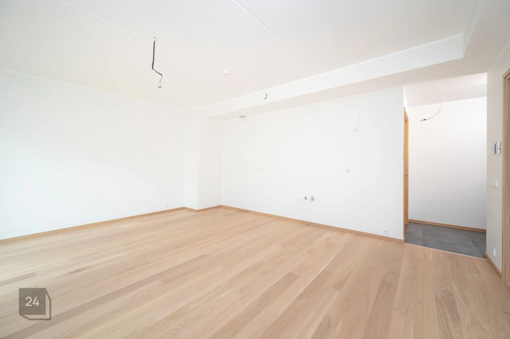 Sunny apartment with terrace, 2 rooms