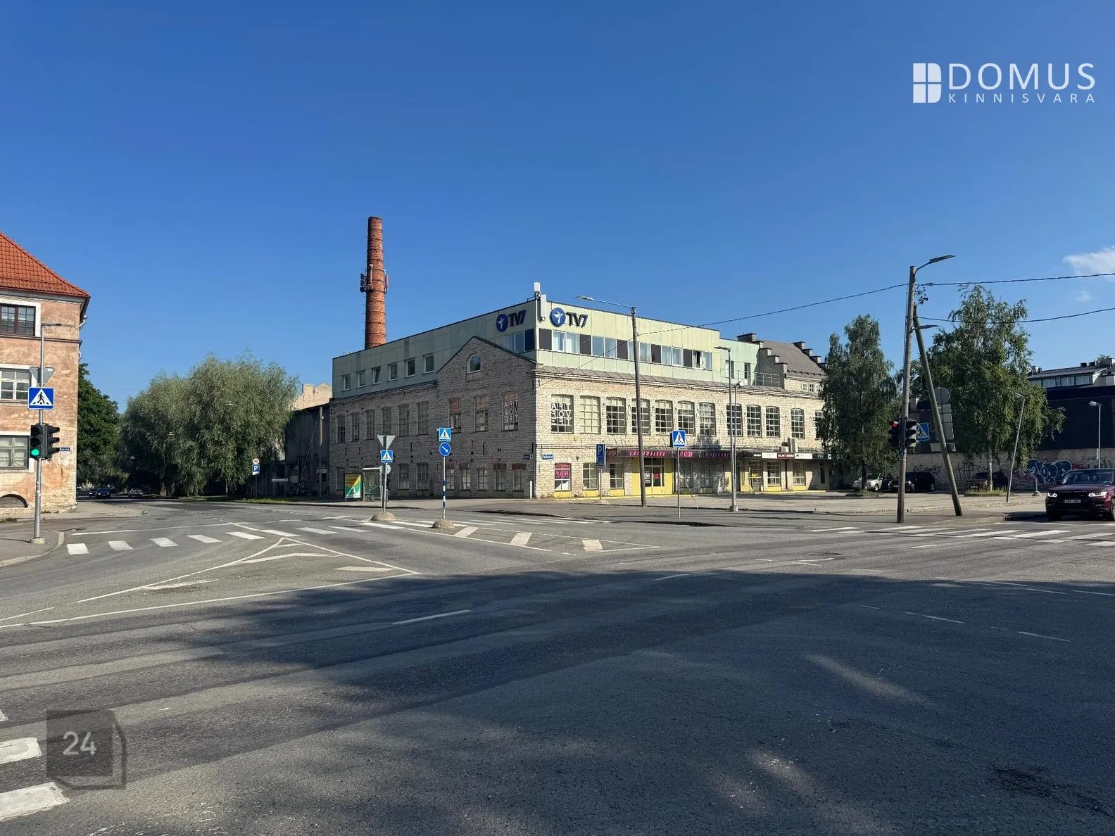HIGH-CEILING BUSINESS SPACE AT THE CORNER OF TELLISKIVI STREET!