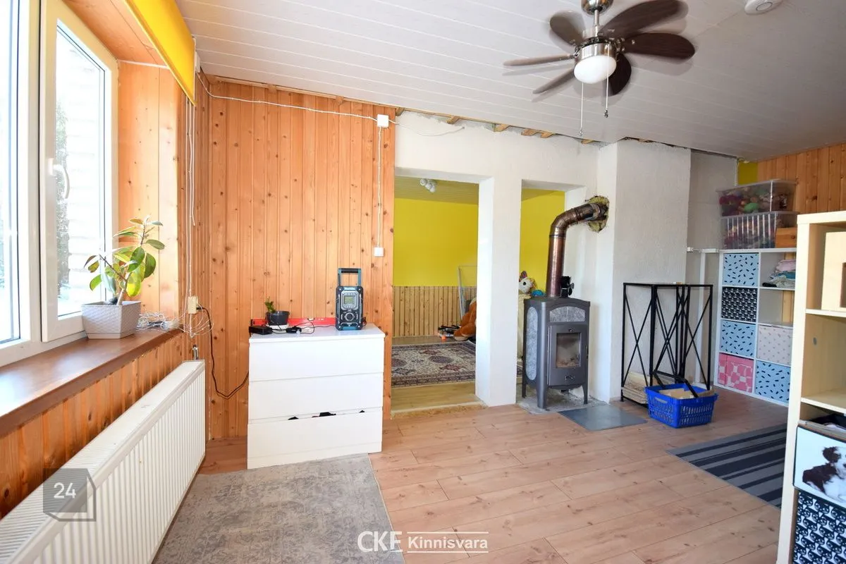 APARTMENT WITH GREAT POTENTIAL!