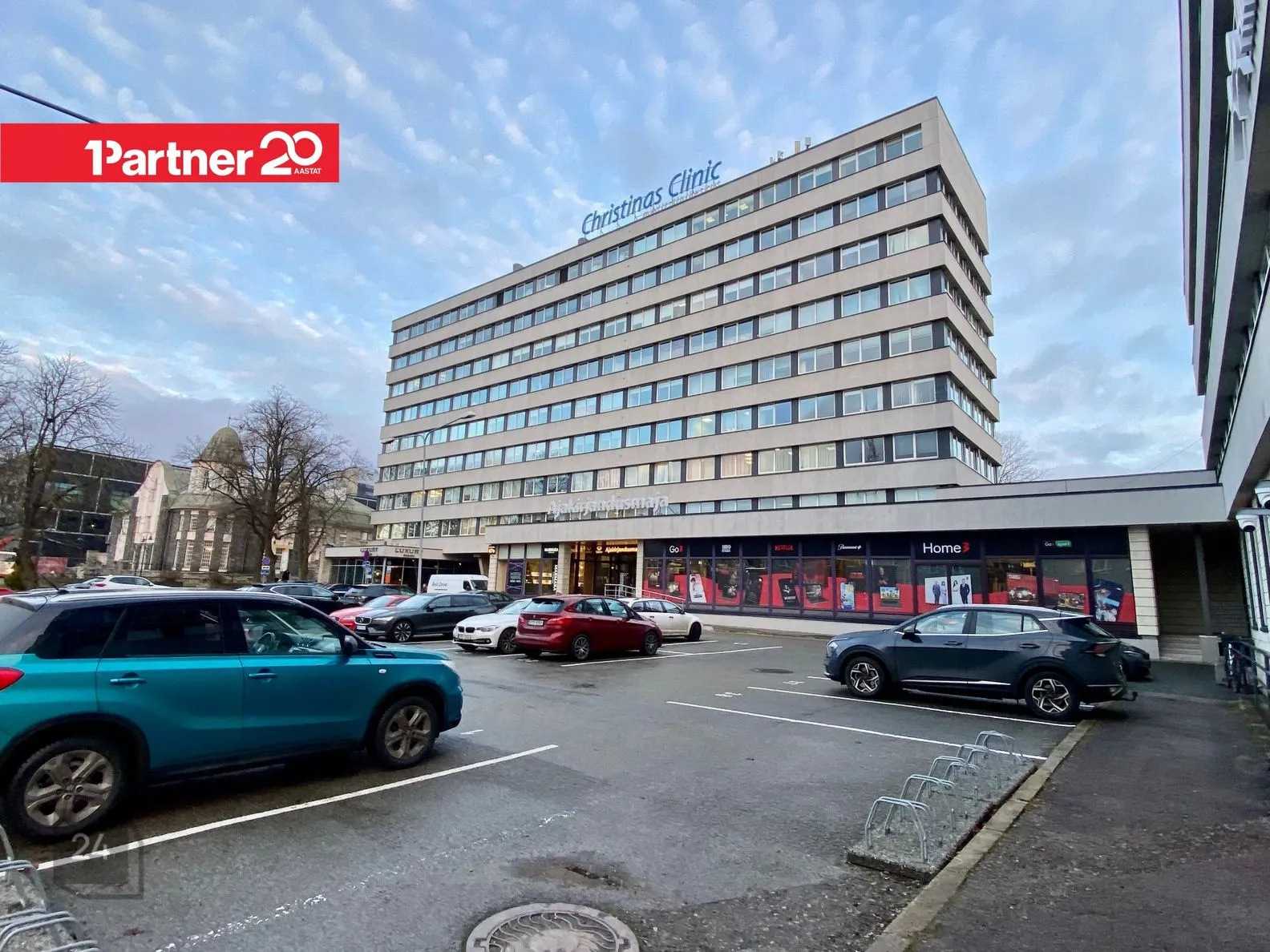 Practical layout! 3 rooms! Good public transport connection!