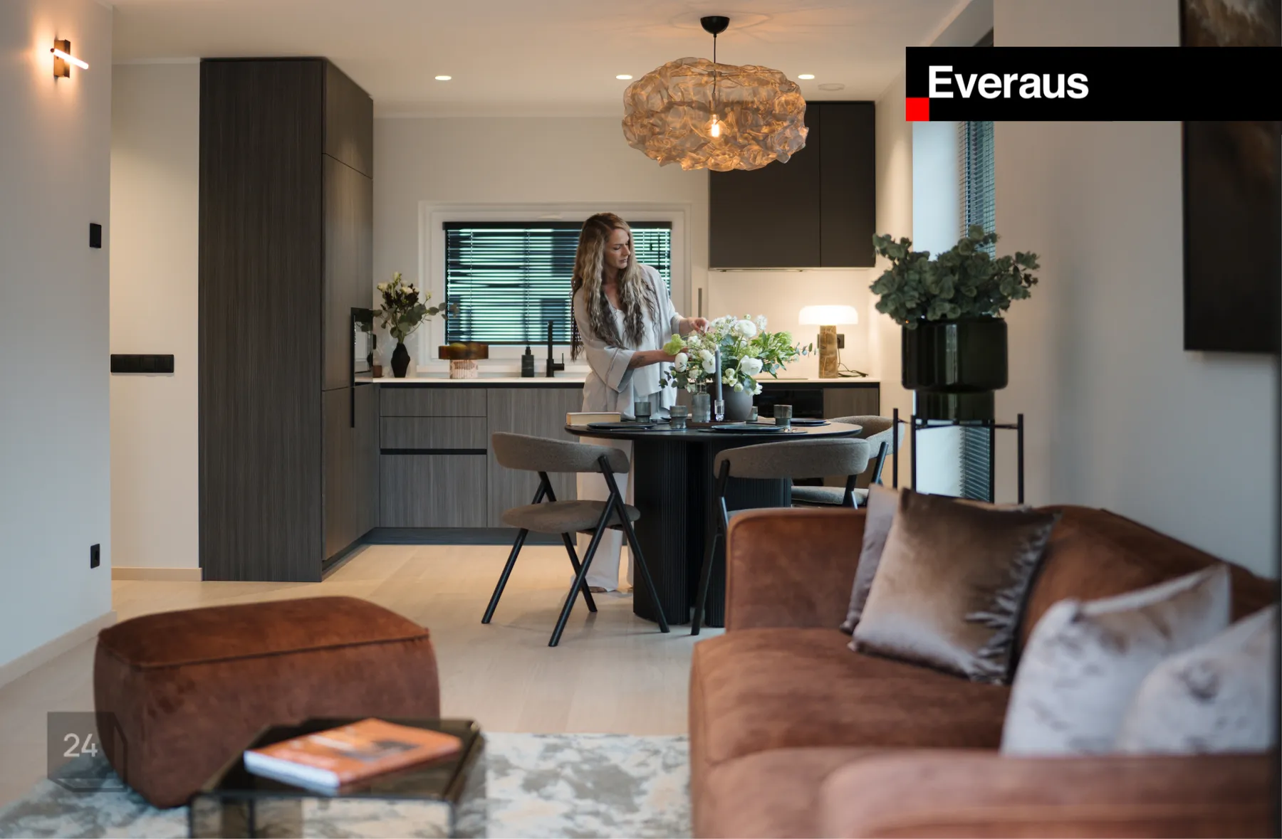 FULLY FURNISHED SHOW-HOUSE - COME AND VISIT!