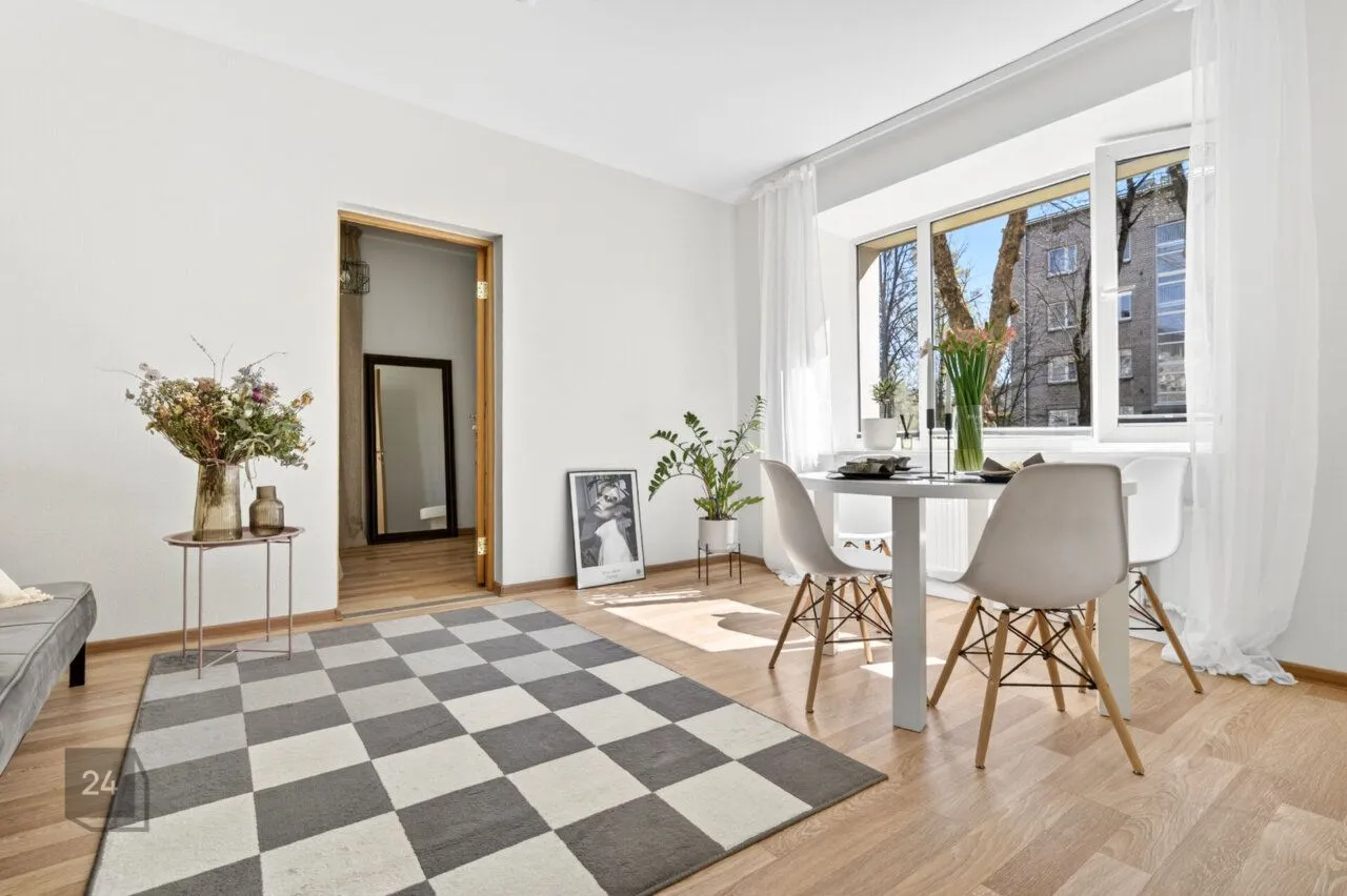 NEW IN SIKUPILLIS! Bright 2-room