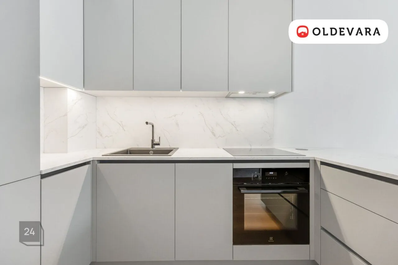 New apartment / Kitchen installed and included in the price!