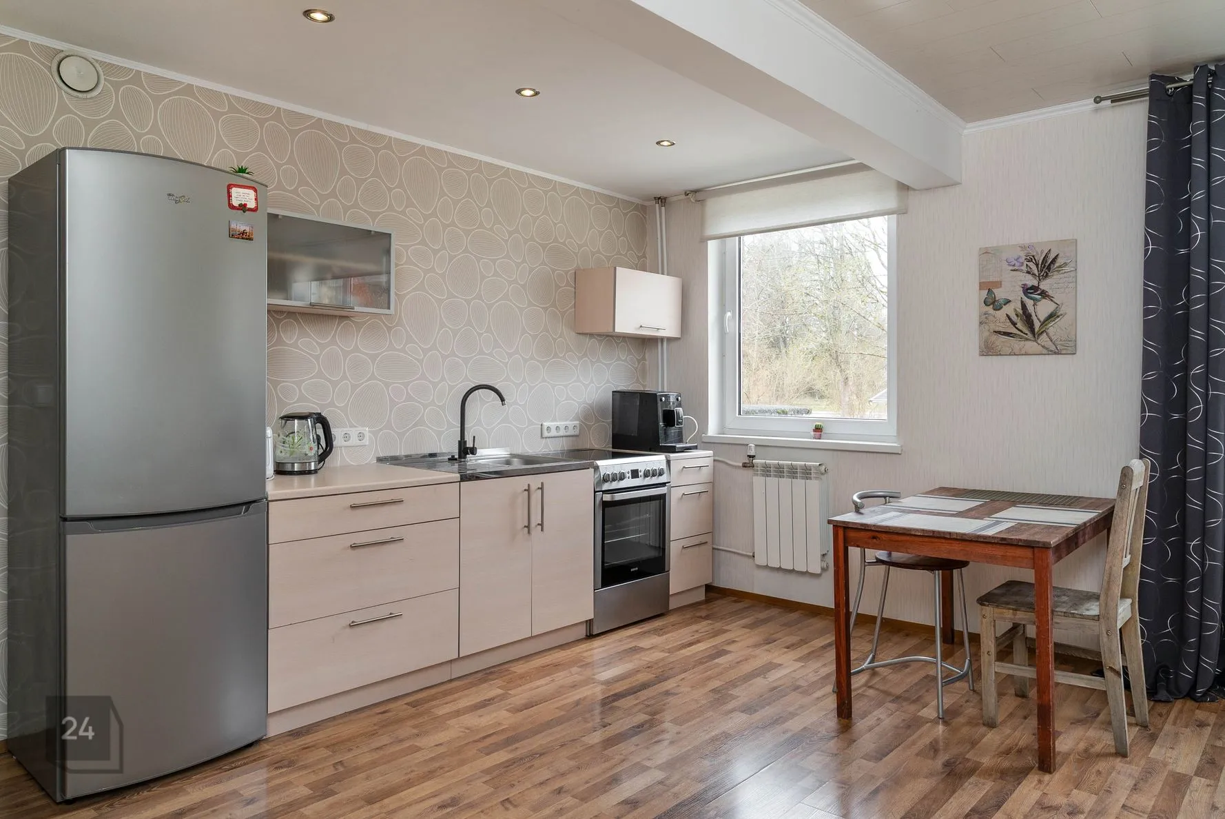 FOR SALE 2-ROOM APARTMENT ON THE FIRST FLOOR!