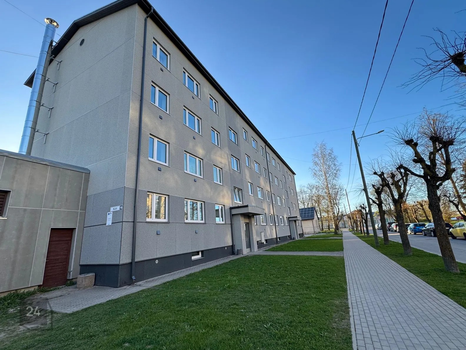 AWAY FROM CITY CENTER NOISE - 2-ROOM APARTMENT FOR SALE!