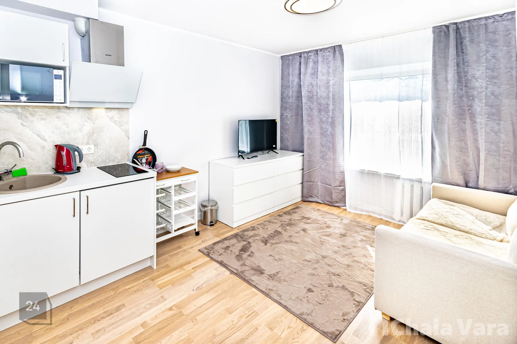 Freshly renovated, with brand new furniture!