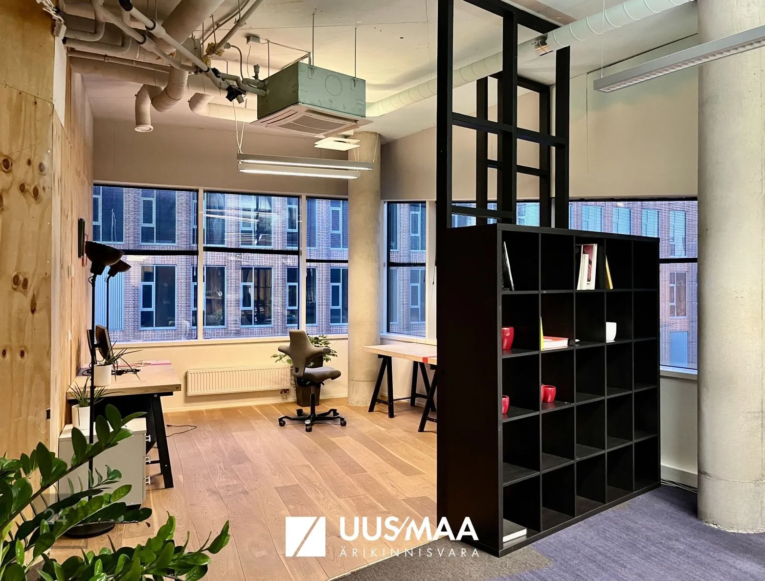 INSPIRING OFFICE FOR CREATIVE PEOPLE