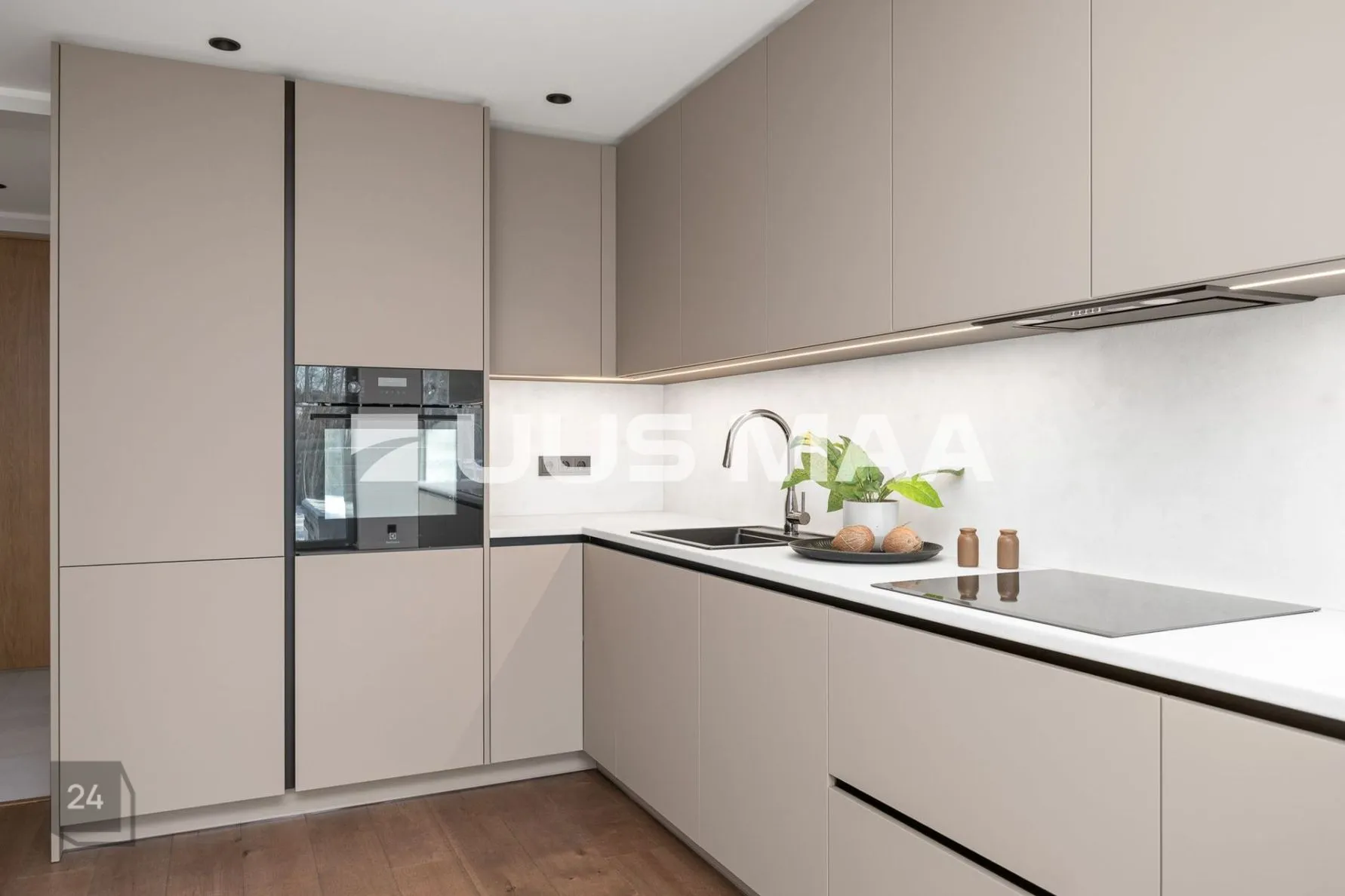 As a gift, a storage room and parking space in the building basement!