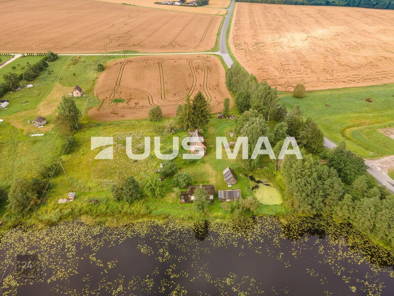2 hectares of residential land on the shore of Lake Roiu!