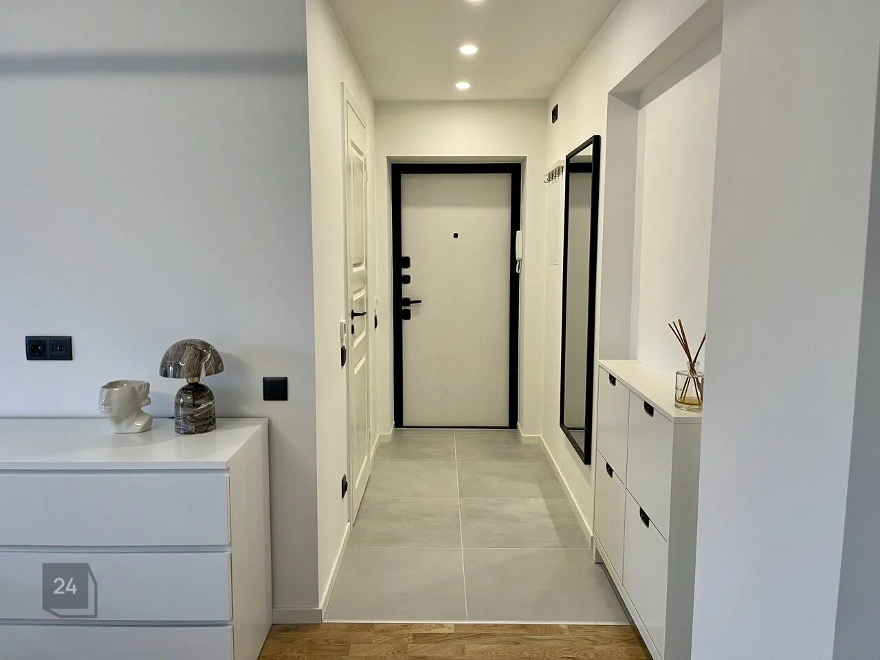FULLY RENOVATED APARTMENT IN THE CENTER!