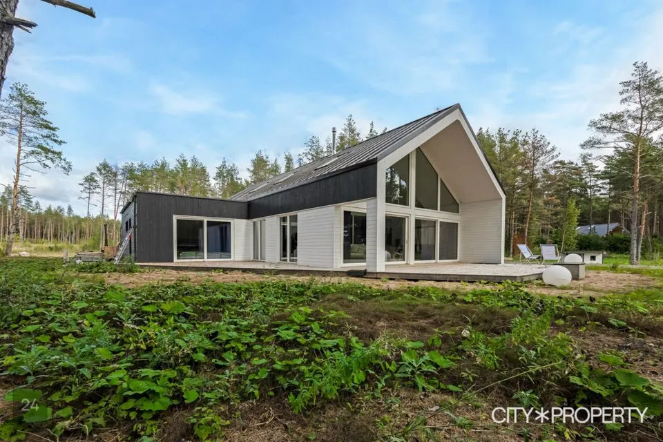 4-toaline Maja  -  Lääne-Nigula vald, Österby küla