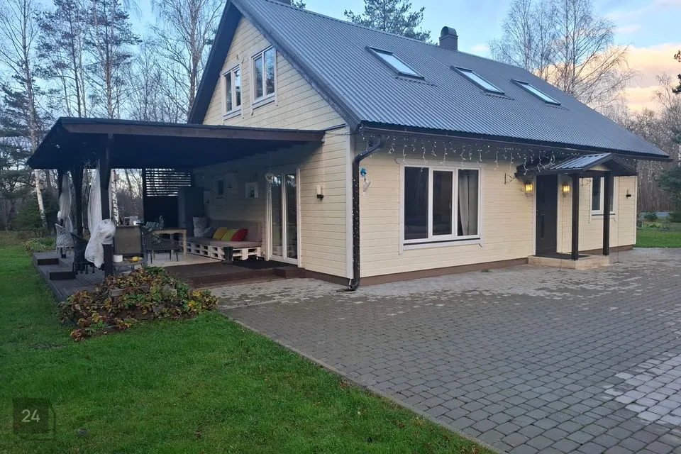 5-toaline Maja  -  Saaremaa vald, Muratsi küla