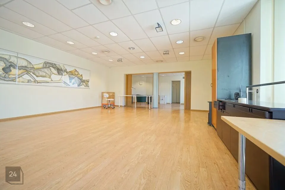 88 m² Бизнес-площадь в Tallinn, Lasnamäe linnaosa