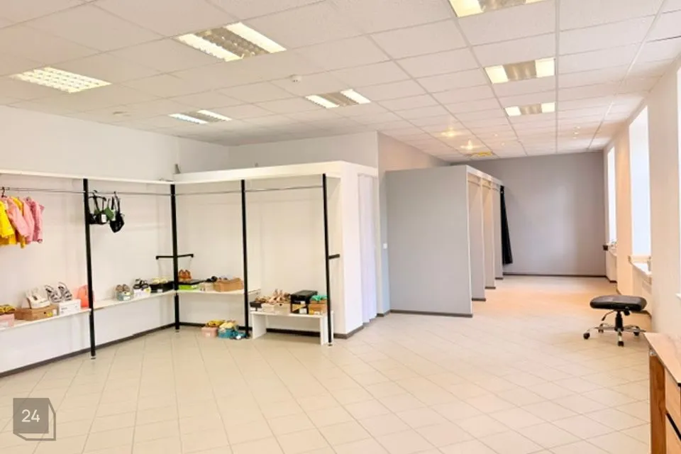 Mitme sihtotstarbega, 62 m² Äripind - Saaremaa vald, Kuressaare linn - foto 3