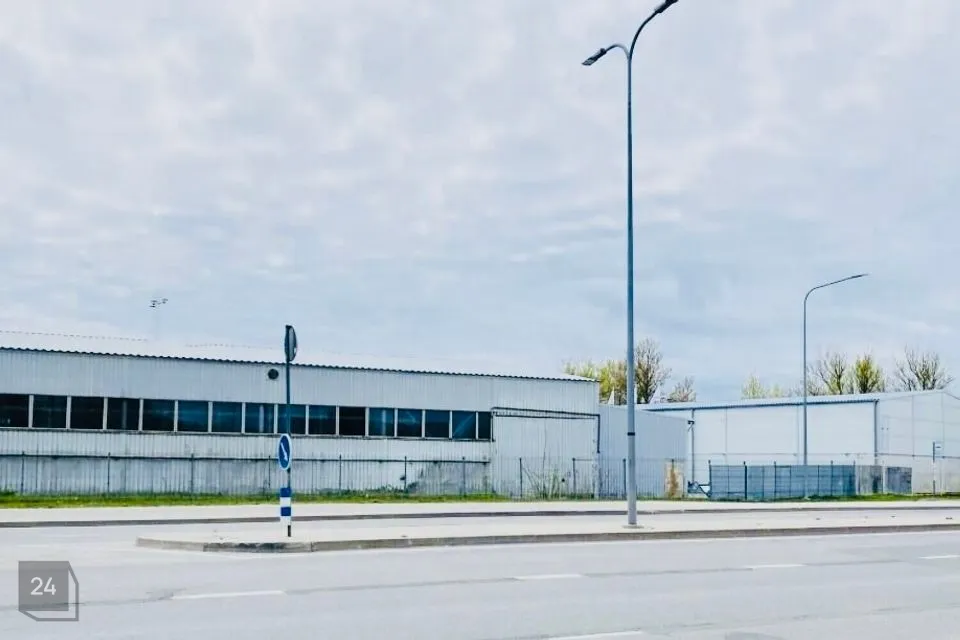 Склад или Производство, 2429 m² Бизнес-площадь в Tallinn, Lasnamäe linnaosa