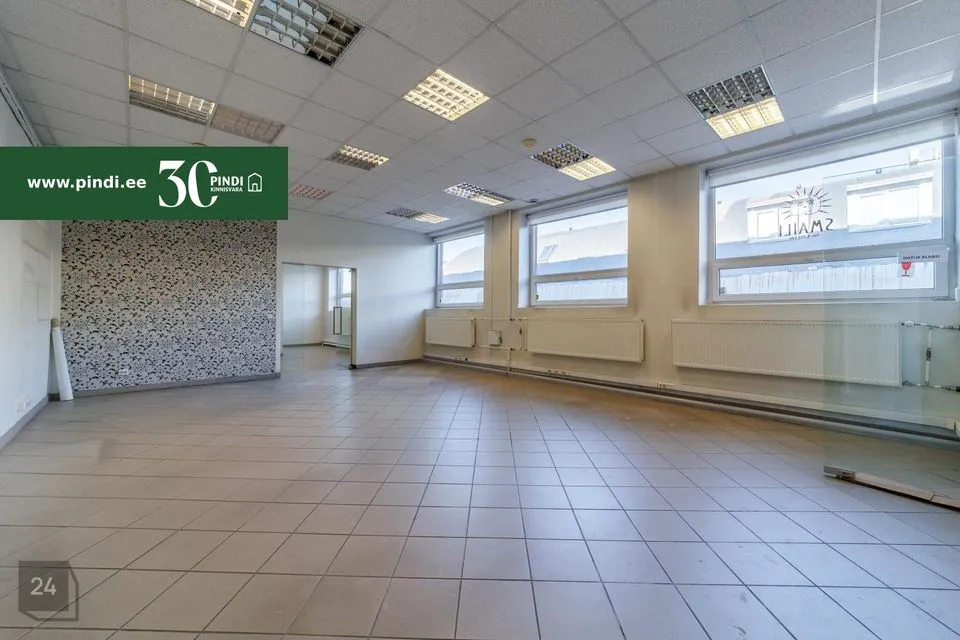 Teenindus või Ladu, 166 m² Äripind  -  Tallinn, Lasnamäe linnaosa