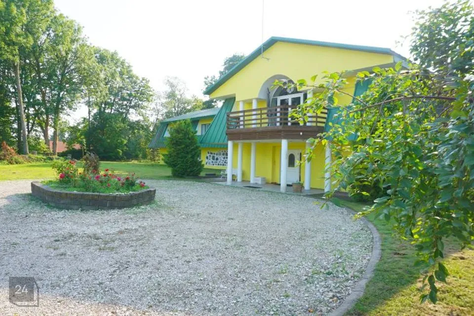 12-toaline Maja  -  Hiiumaa vald, Orjaku küla