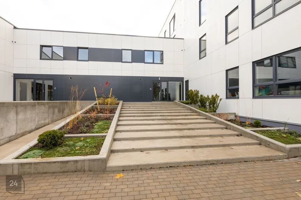 72 m² Äripind  -  Maardu linn