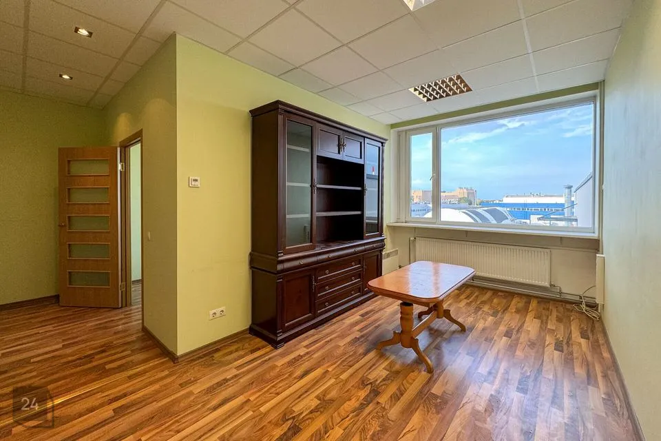 Büroo või Teenindus, 32 m² Äripind  -  Tallinn, Kristiine linnaosa