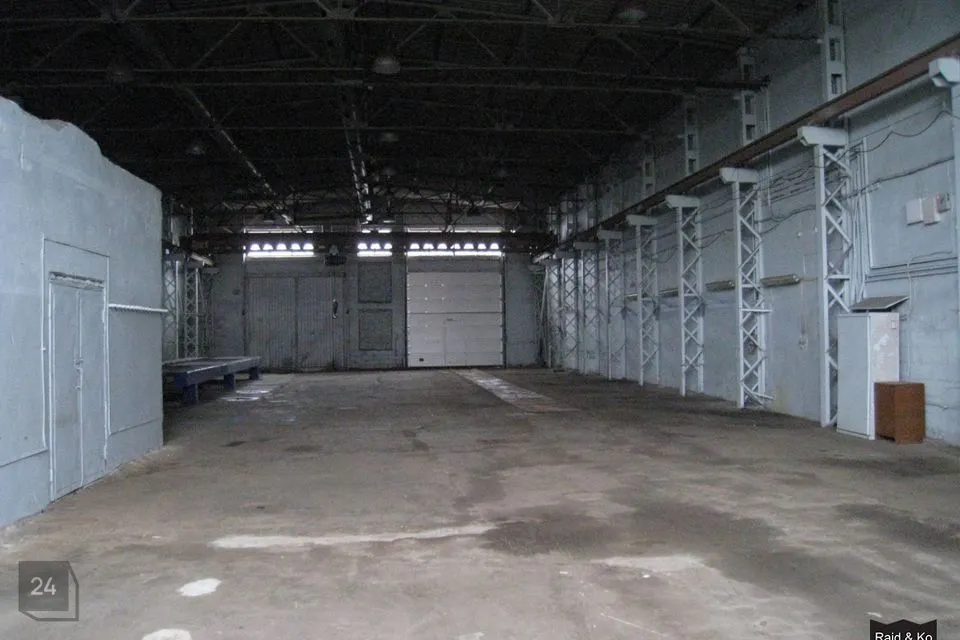Ladu, 600 m² Äripind  -  Tallinn, Lasnamäe linnaosa