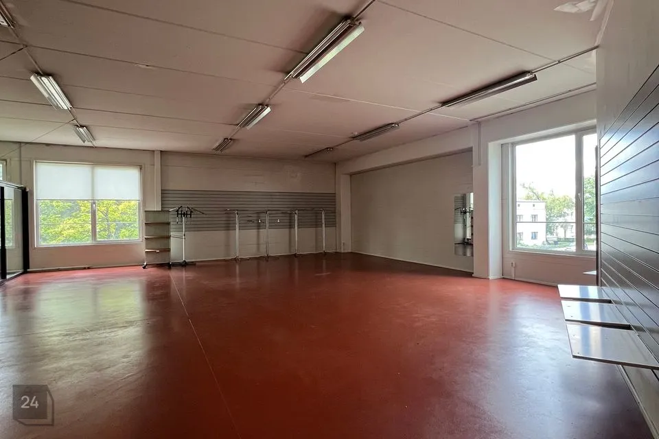 Mitme sihtotstarbega, 95 m² Äripind  -  Viljandi linn - foto 4