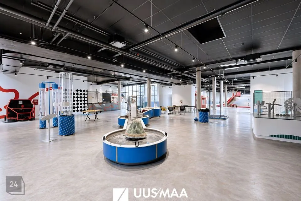 Kaubandus, 836 m² Äripind  -  Saaremaa vald, Kuressaare linn