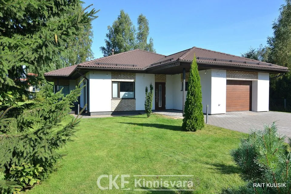 5-toaline Maja  -  Kambja vald, Soinaste küla