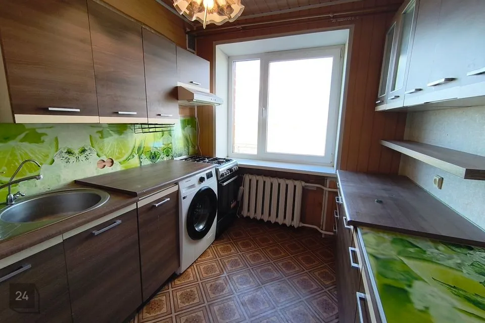 2-toaline Korter  -  Kohtla-Järve linn, Järve linnaosa