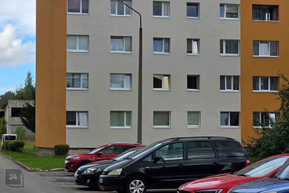 2-toaline Korter  -  Kohtla-Järve linn, Ahtme linnaosa