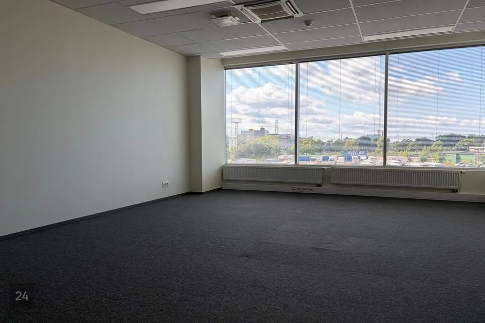 Бюро или Другое, 31 m² Бизнес-площадь в Tallinn, Lasnamäe linnaosa
