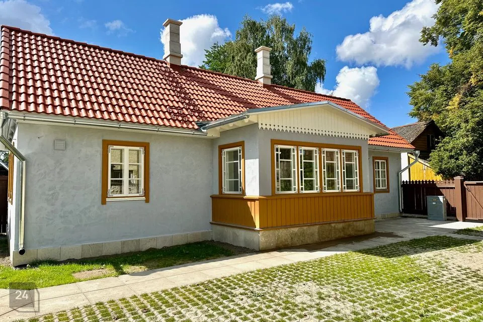 4-toaline Maja - Saaremaa vald, Kuressaare linn