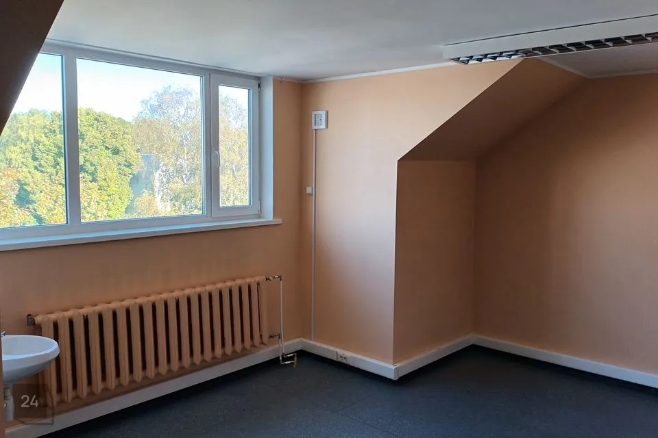 Бюро или Обслуживание, 19 m² Бизнес-площадь в Jõgeva vald, Jõgeva linn
