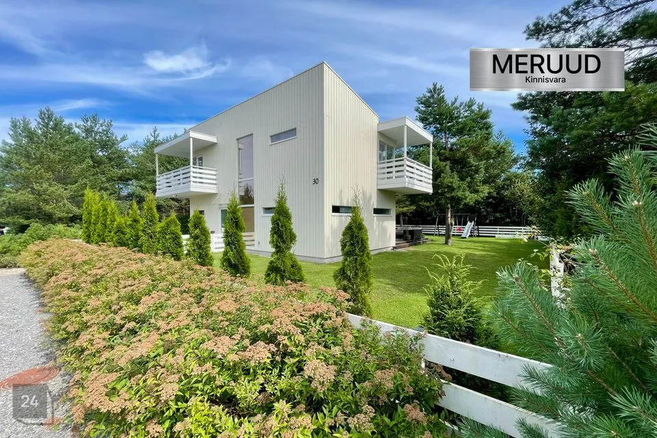 4-toaline Maja  -  Saaremaa vald, Kuressaare linn