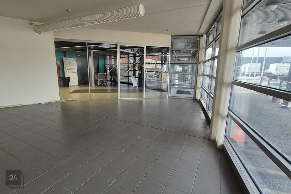 Mitme sihtotstarbega, 1710 m² Äripind  -  Tallinn, Lasnamäe linnaosa - foto 4