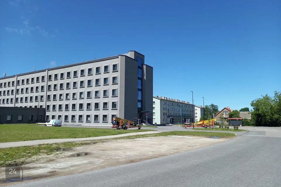 Торговля, 295 m² Бизнес-площадь в Kohtla-Järve linn, Järve linnaosa