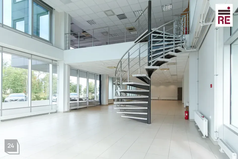 Büroo või Teenindus, 331 m² Äripind  -  Tallinn, Lasnamäe linnaosa