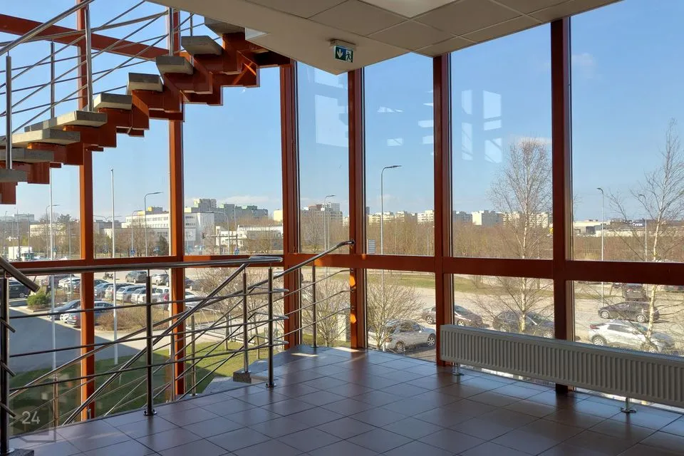 Büroo, 33 m² Äripind  -  Tallinn, Lasnamäe linnaosa