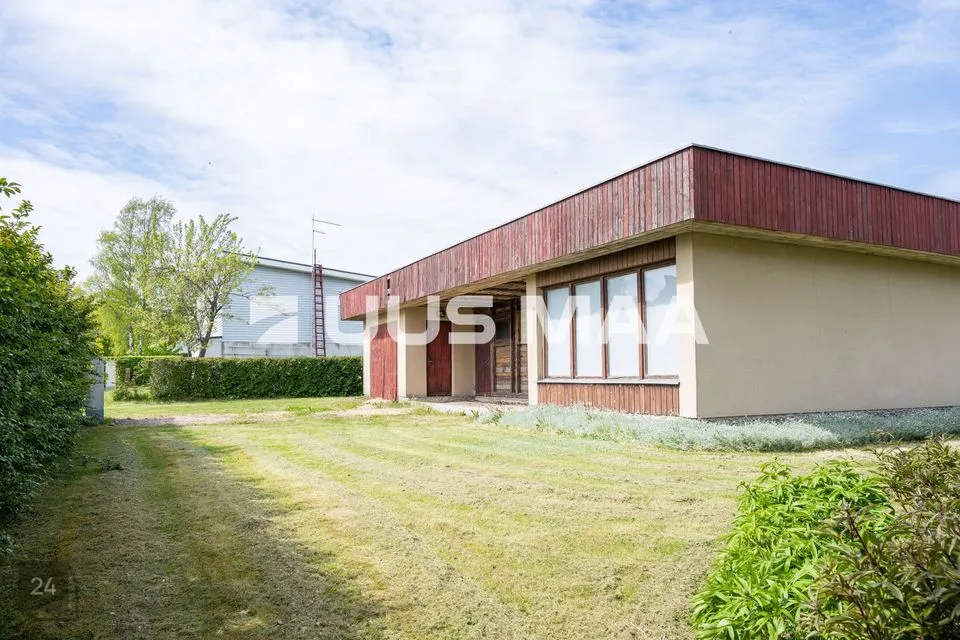 2-toaline Maja  -  Saaremaa vald, Laheküla