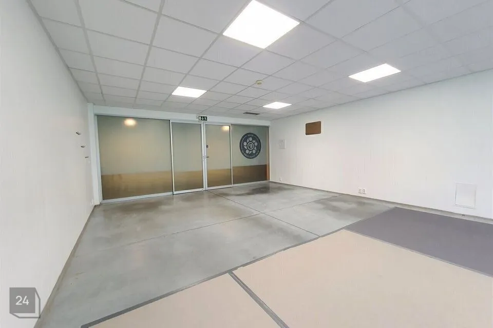 Mitme sihtotstarbega, 71 m² Äripind  -  Tallinn, Mustamäe linnaosa
