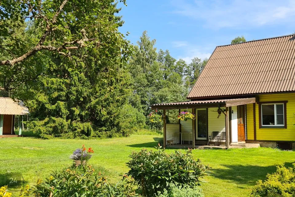 6-toaline Maja  -  Hiiumaa vald, Hiiessaare küla