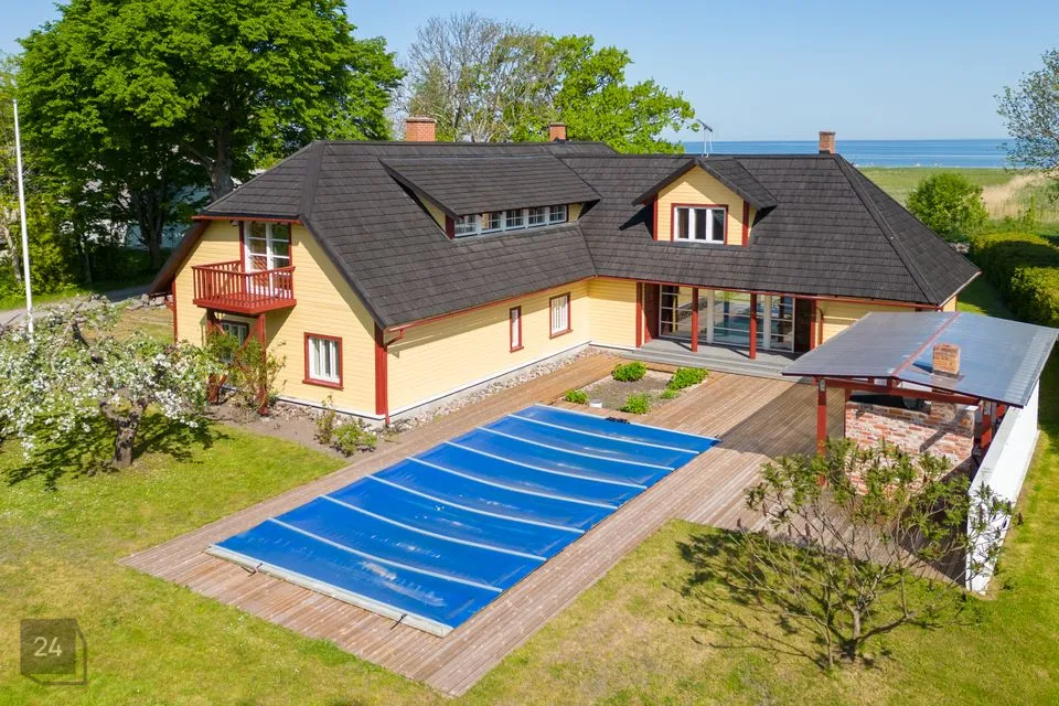 9-toaline Maja  -  Kihnu vald, Sääre küla