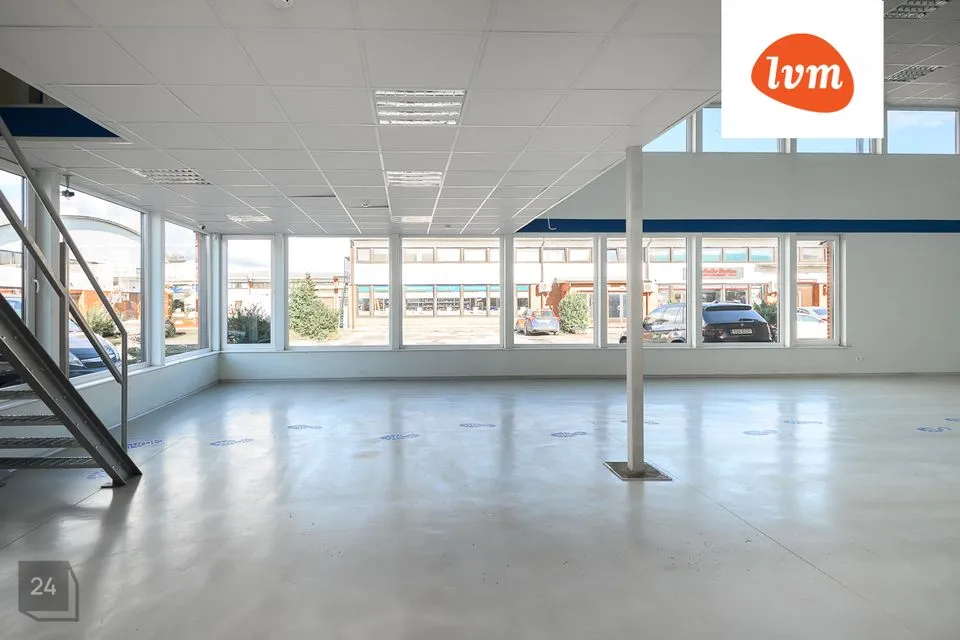 Kaubandus, 285 m² Äripind  -  Pärnu linn, Pärnu linn