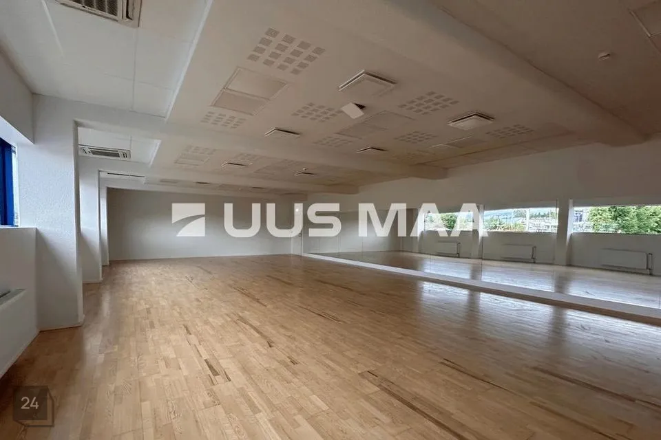 Обслуживание, 185 m² Бизнес-площадь в Tallinn, Haabersti linnaosa