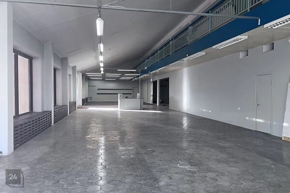Mitme sihtotstarbega, 815 m² Äripind  -  Viljandi linn - foto 2