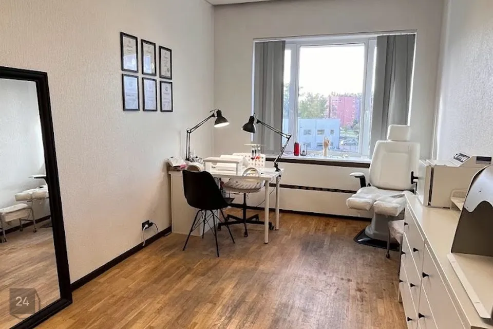 Büroo, 16 m² Äripind  -  Tallinn, Lasnamäe linnaosa - foto 2
