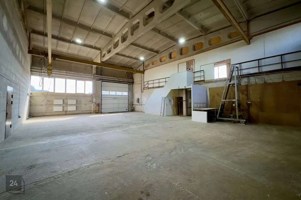 371 m² Äripind - Narva linn