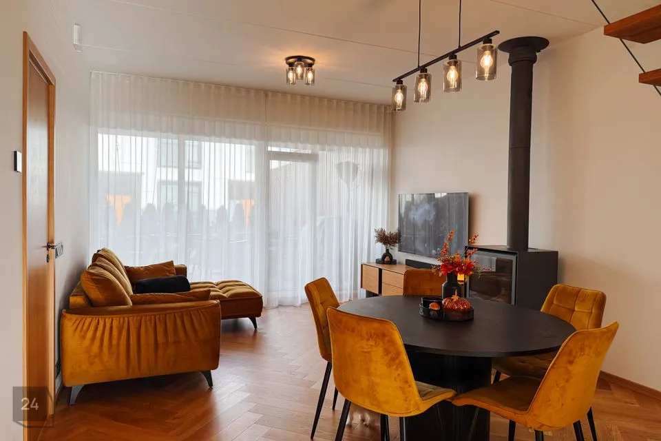 Ridaelamu boks, 4-toaline Majaosa  -  Tallinn, Haabersti linnaosa - foto 2