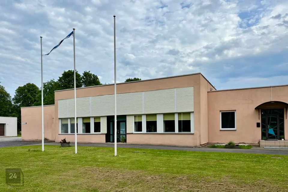 Mitme sihtotstarbega, 258 m² Äripind  -  Vinni vald, Piira küla