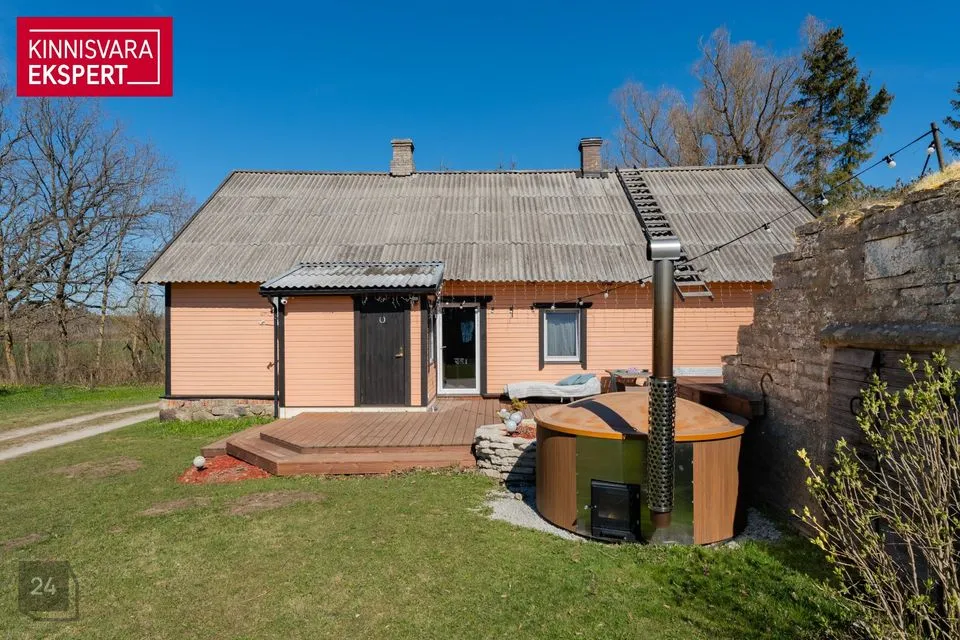 5-room house in Märjamaa vald, Moka küla