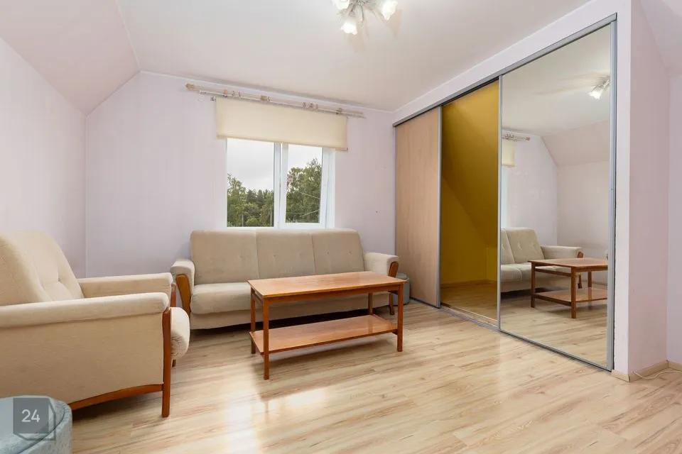 1-toaline Majaosa - Keila linn